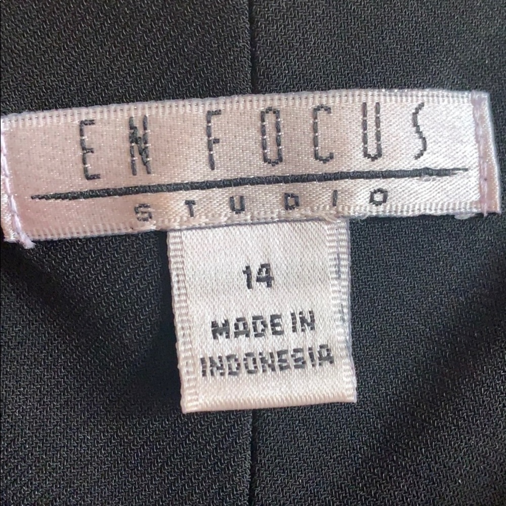 EnFocus Studio Dress - Picture 4 of 6